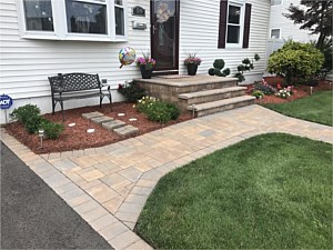l shape double front cambridge paver walkway toffee onyx sahara  chestnut ledgestone